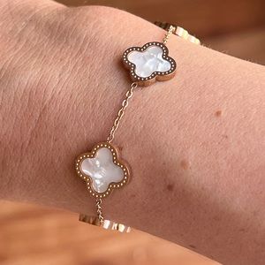 Four Leaf Clover Bracelet. 18k rose gold.